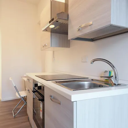 Plana - Tennis Club Guest house Milan